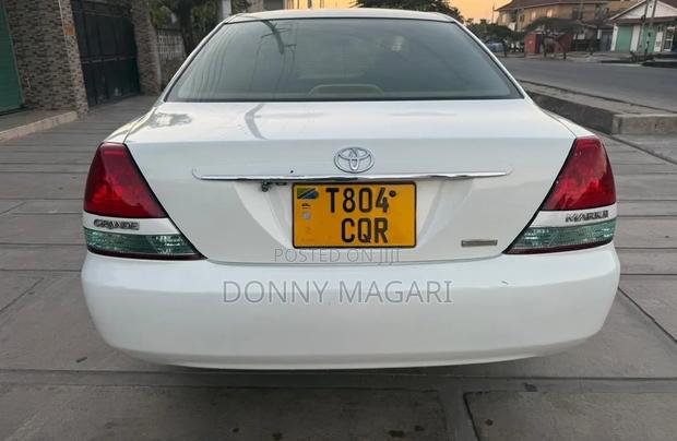 Toyota Mark II 2002 White
