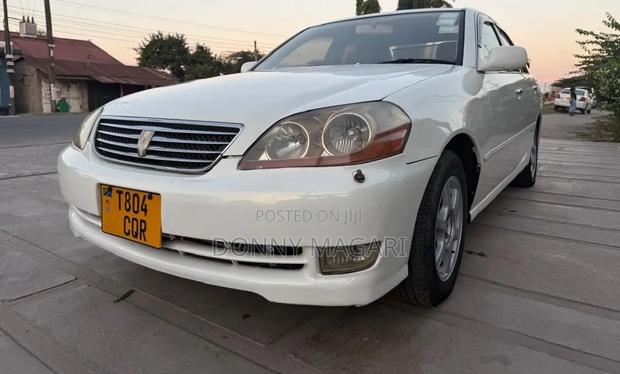 Toyota Mark II 2002 White