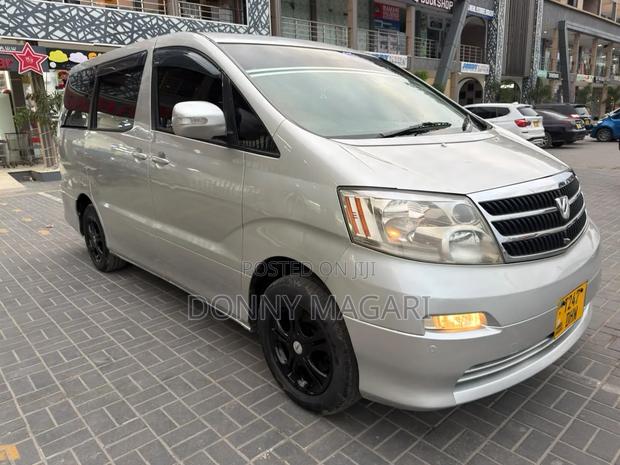 Toyota Alphard 2.4 Petrol AWD 2004 Silver