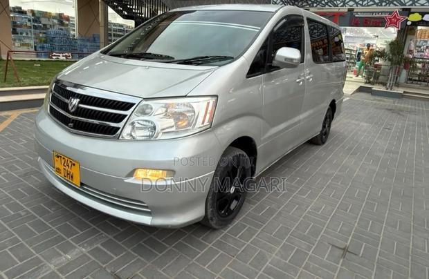 Toyota Alphard 2.4 Petrol AWD 2004 Silver