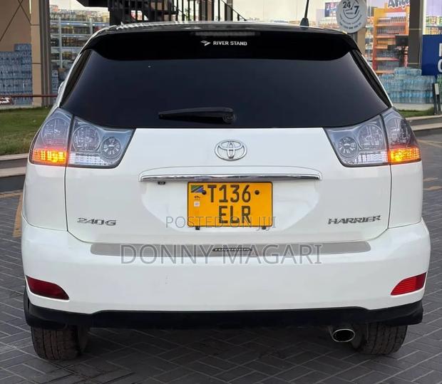 Toyota Harrier 2008 White