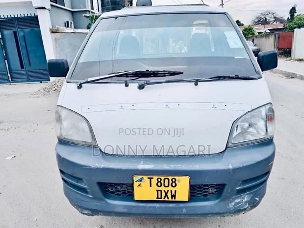 Toyota TownAce 2002 White
