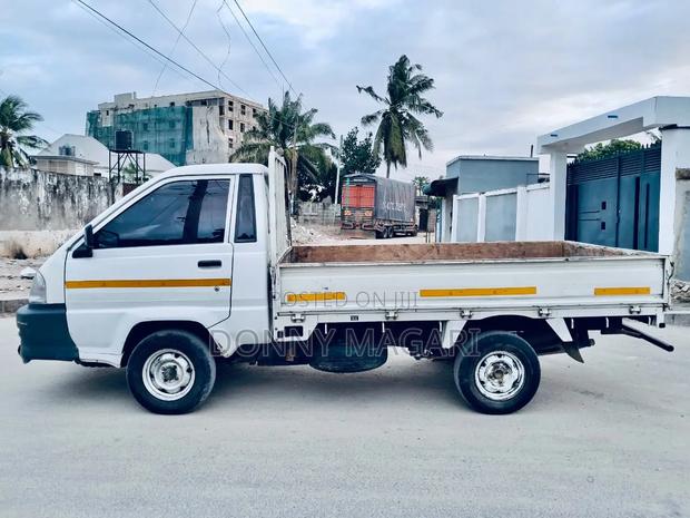 Toyota TownAce 2002 White