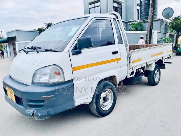 Toyota TownAce 2002 White