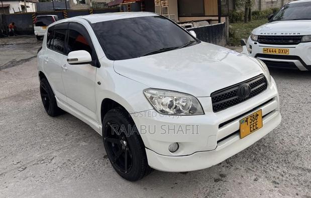 Toyota RAV4 2009 White