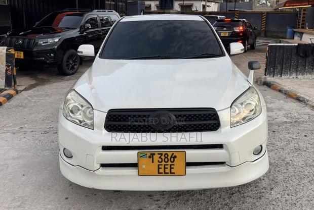 Toyota RAV4 2009 White