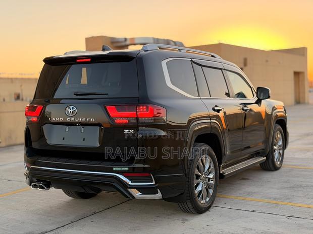 New Toyota Land Cruiser 2026 Black