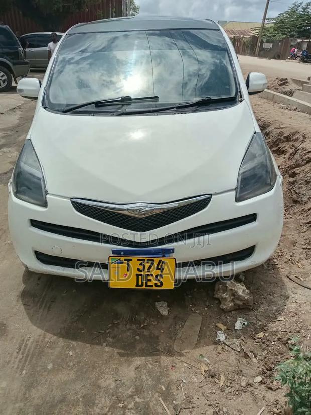 Toyota Ractis 2008 White