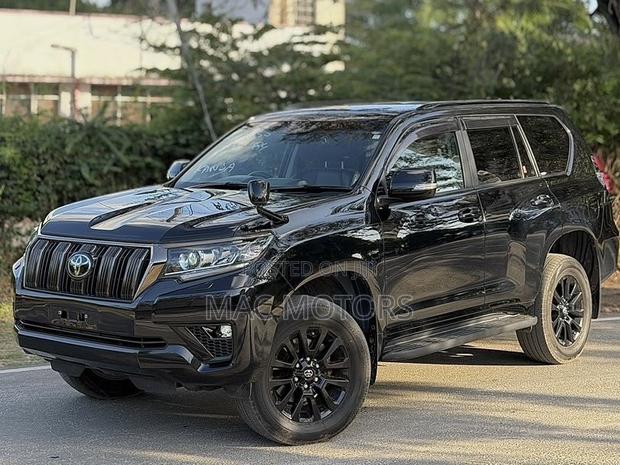 Toyota Land Cruiser Prado 2.8 2020 Black