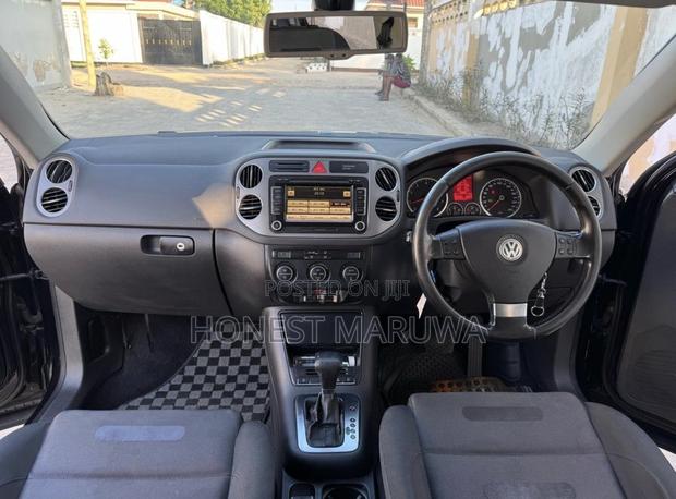 Volkswagen Tiguan 2.0 S 2009 Black