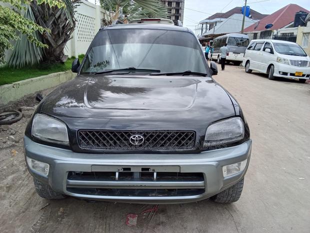Toyota RAV4 1999 Black