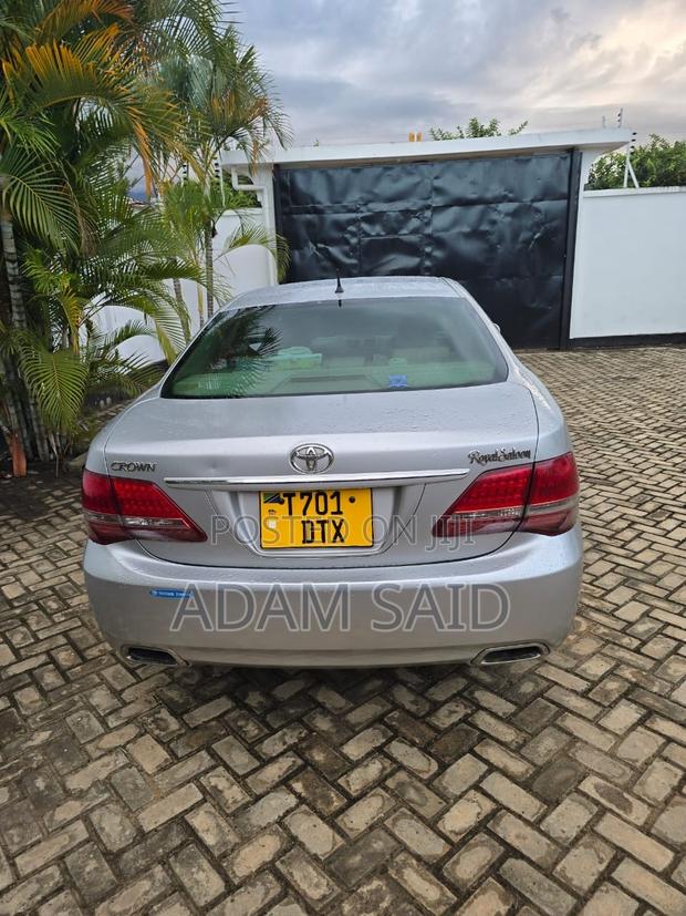 Toyota Crown 2007 Silver