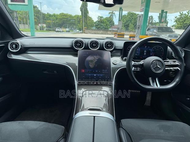 Mercedes-Benz C200 2023 Gray