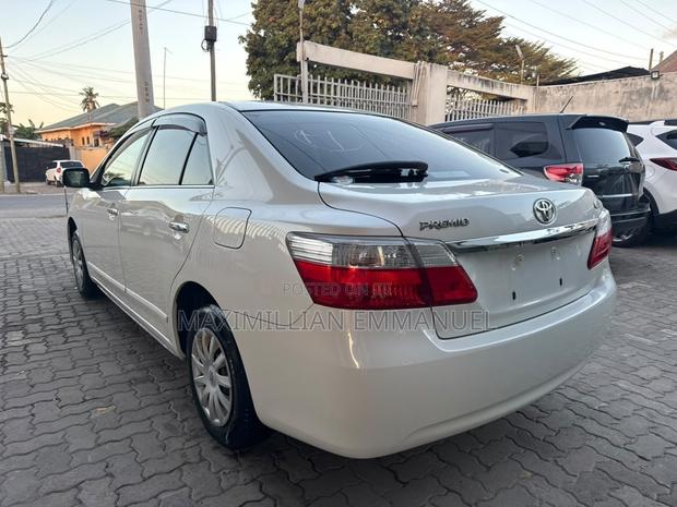 Toyota Premio 2010 White