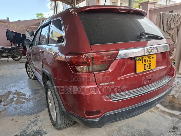 Jeep Grand Cherokee 2013 Red