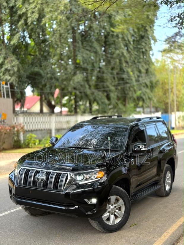 Toyota Land Cruiser Prado 2021 Black