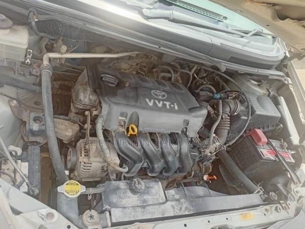 Toyota Corolla Spacio 2005 Gold
