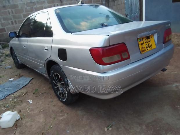 Toyota Carina 2001 Silver