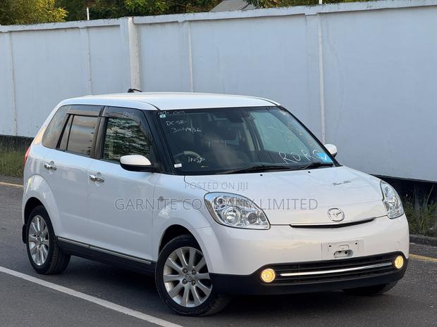 Mazda Verisa 2010 White