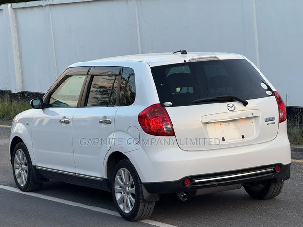 Mazda Verisa 2010 White