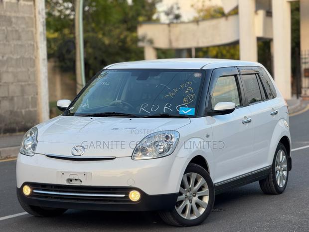 Mazda Verisa 2010 White