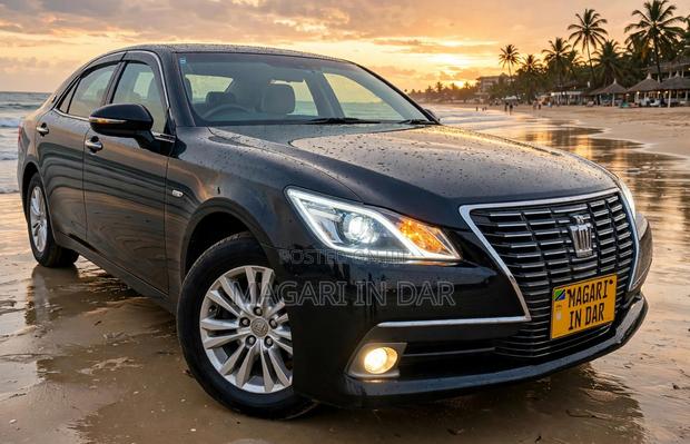 Toyota Crown 2014 Black