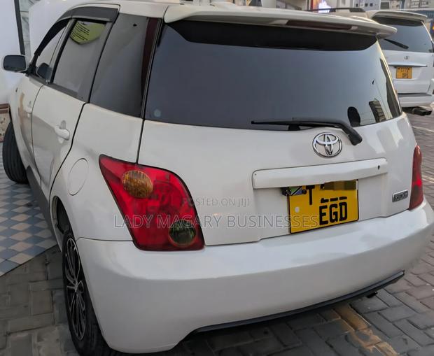 Toyota IST 2004 White