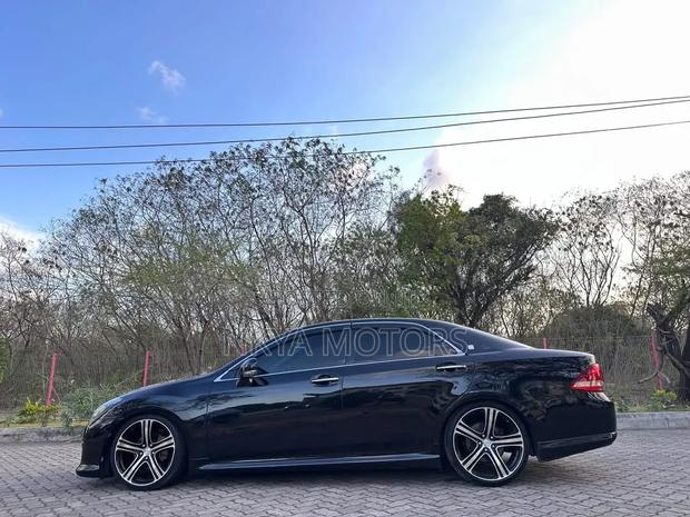 Toyota Crown 2008 Black