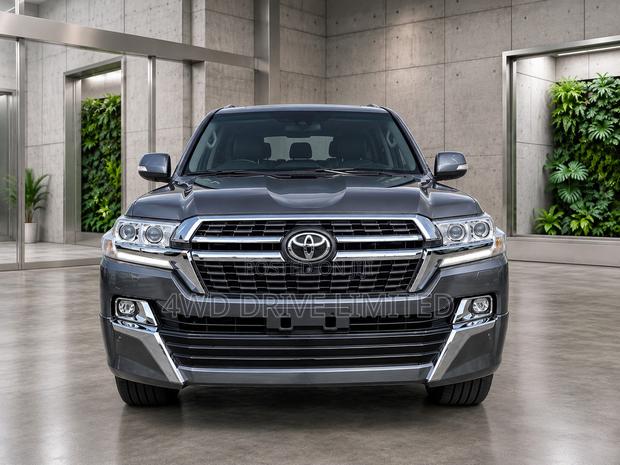 Toyota Land Cruiser 4.5 V8 VXR 2019 Gray
