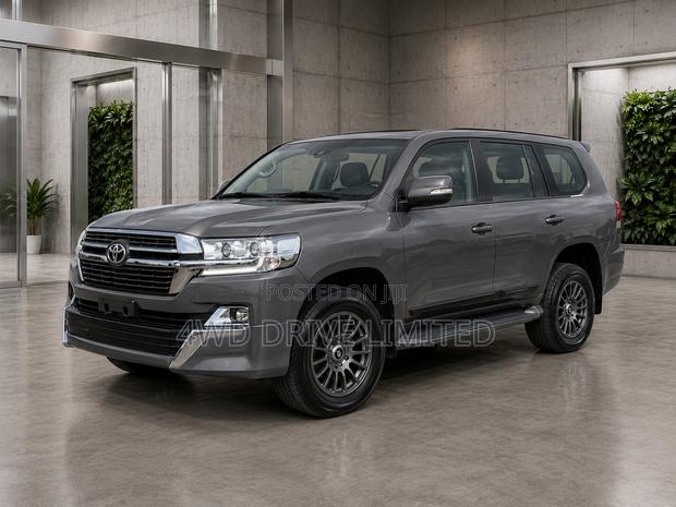 Toyota Land Cruiser 4.5 V8 VXR 2019 Gray