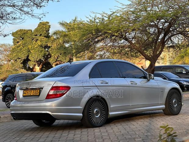 Mercedes-Benz C250 2009 Silver
