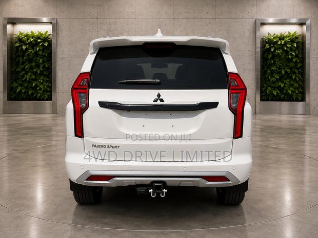 Mitsubishi Pajero Sport GLX 2021 Silver