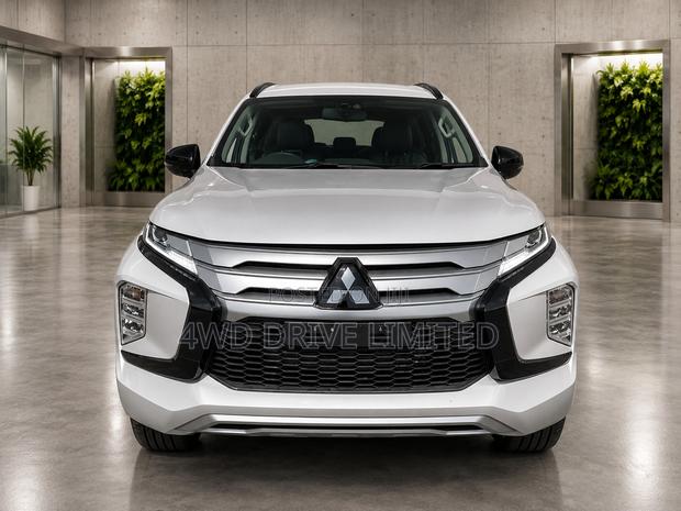 Mitsubishi Pajero Sport GLX 2021 Silver