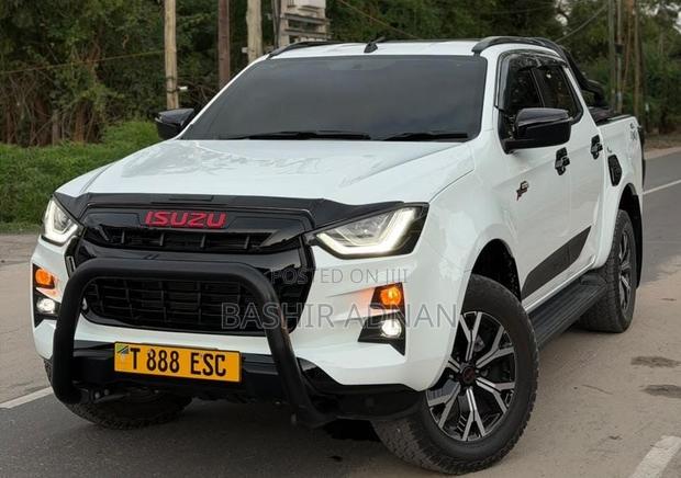 Isuzu D-MAX 2026 White
