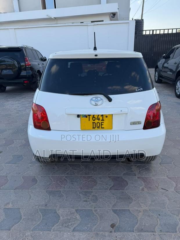 Toyota IST 2004 White