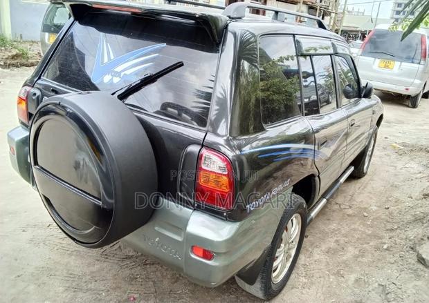 Toyota RAV4 2004 Black