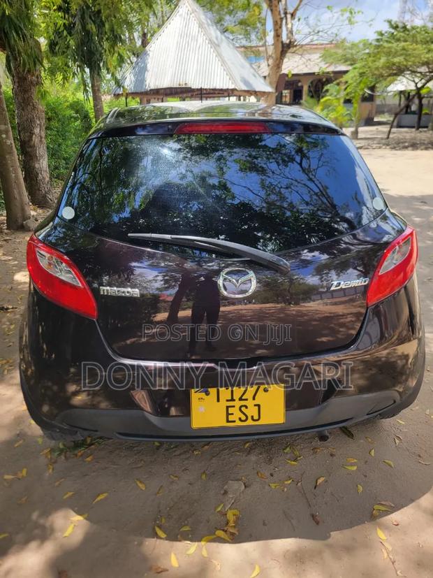 Mazda Demio 2011 Maroon