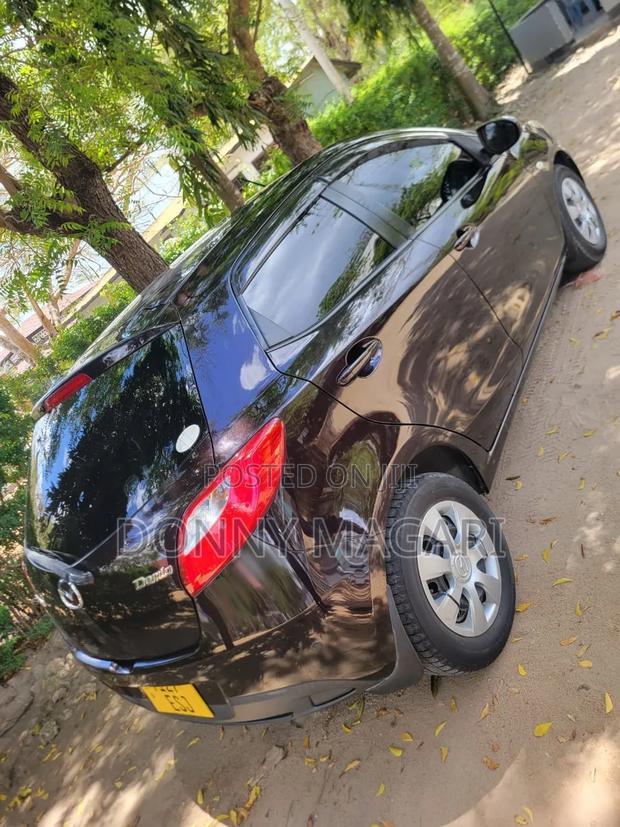 Mazda Demio 2011 Maroon