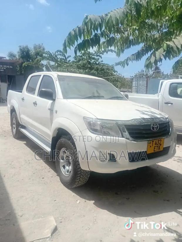 Toyota Hilux 2007 White