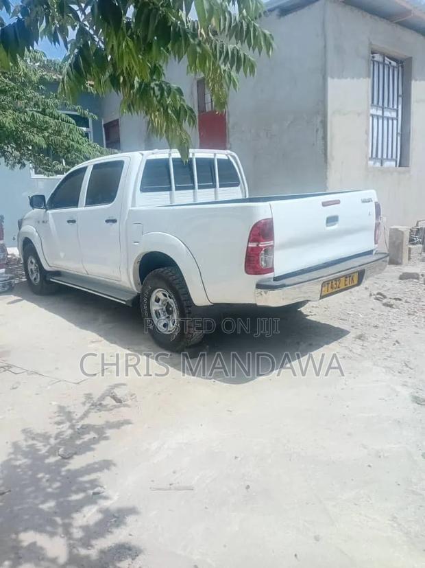 Toyota Hilux 2007 White