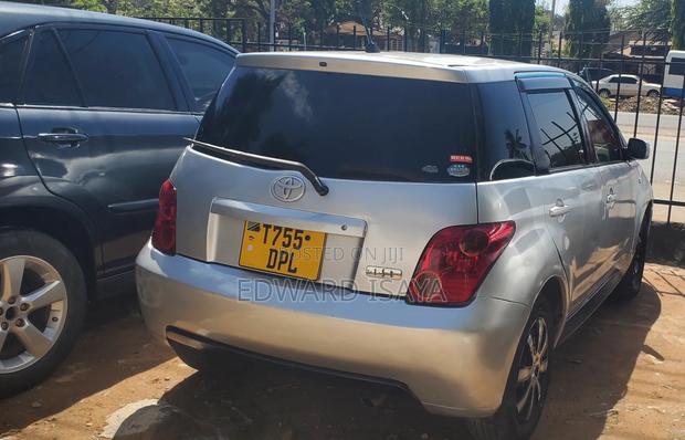 Toyota IST 2005 Silver