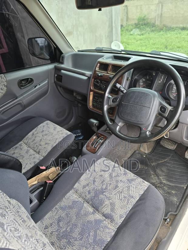 Mitsubishi Pajero 1996 White