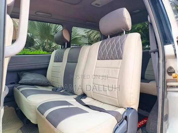 Toyota Noah 2002 White