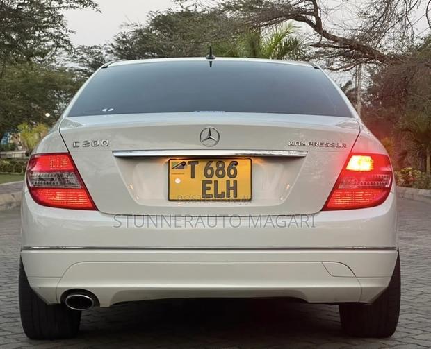 Mercedes-Benz C-Class 2009 White
