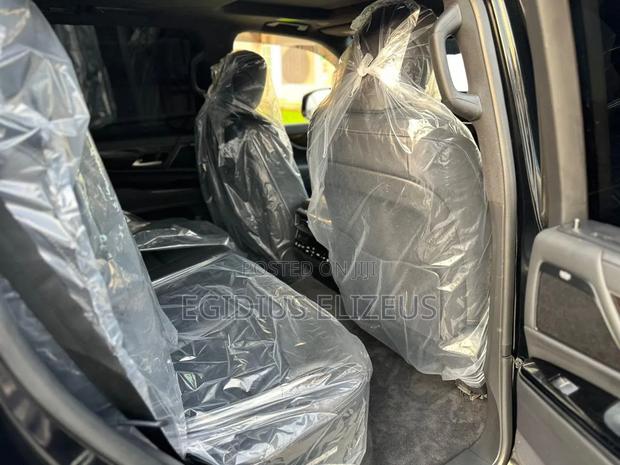 Lexus LX 2025 Black