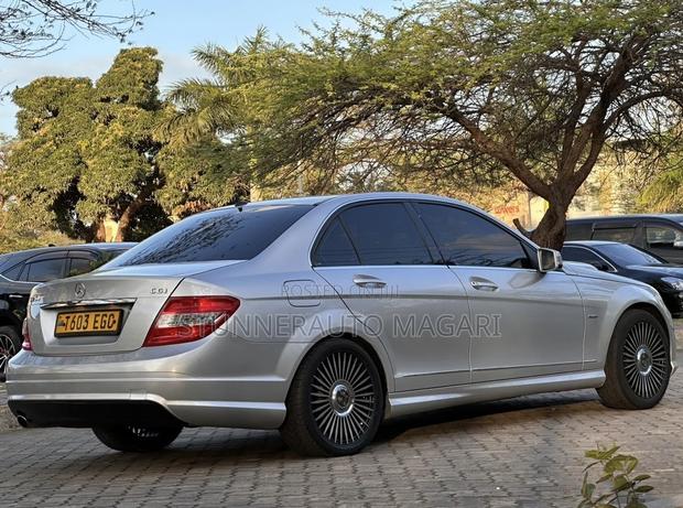 Mercedes-Benz C-Class 2009 Silver