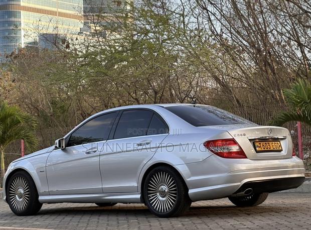 Mercedes-Benz C-Class 2009 Silver