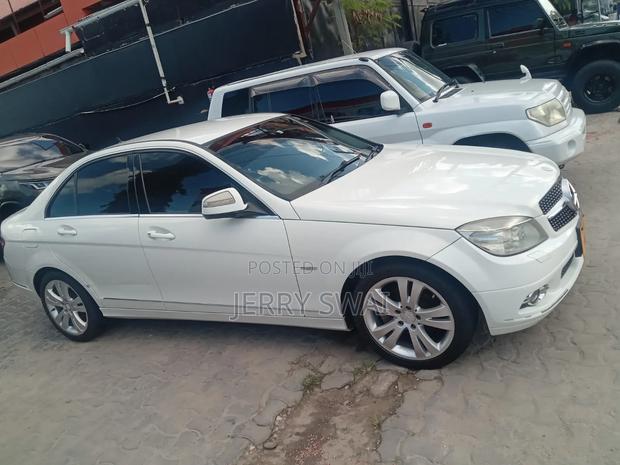 Mercedes-Benz C200 2007 White