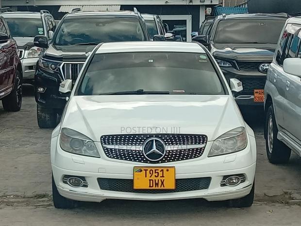 Mercedes-Benz C200 2007 White