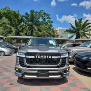 Toyota Land Cruiser LC300 2025 Silver for sale